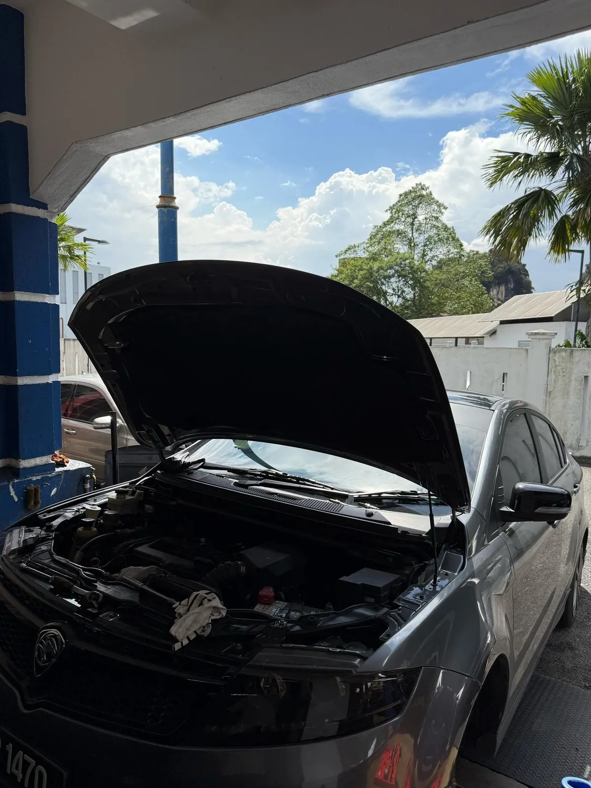 Otoka Garage workshop — servicing and repair work 8